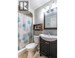 98 Wedgewood AVENUE - 12