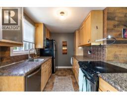 98 Wedgewood AVENUE - 6