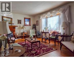 465 Victoria AVENUE - 13