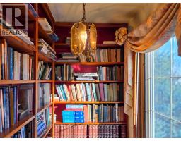 465 Victoria AVENUE - 31