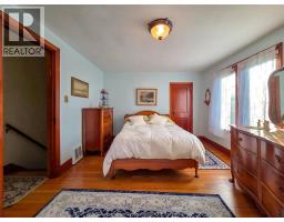 465 Victoria AVENUE - 35