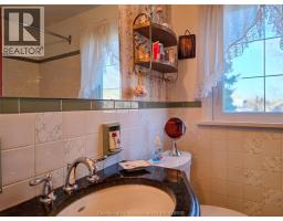 465 Victoria AVENUE - 40