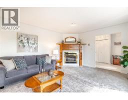 32 CHRISTINA PLACE - 5