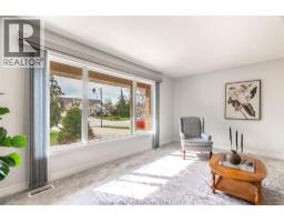 32 CHRISTINA PLACE - 6