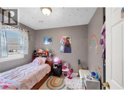 14 McNaughton AVENUE - 10