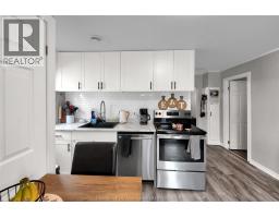 14 McNaughton AVENUE - 16