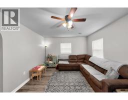 14 McNaughton AVENUE - 5