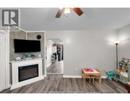 14 McNaughton AVENUE - 8