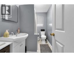 14 McNaughton AVENUE - 9