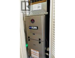 163 Regency DRIVE - 18