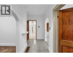 204 Margaret AVENUE - 16