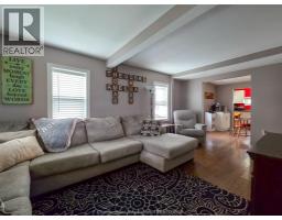 12 Houston STREET - 12