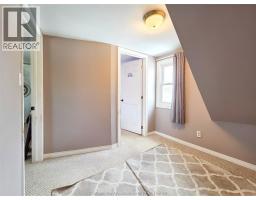12 Houston STREET - 16