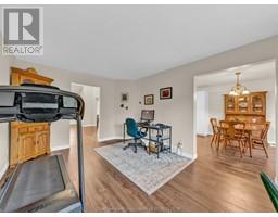 41 Merritt AVENUE - 10