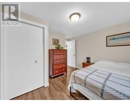 41 Merritt AVENUE - 25