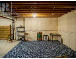 16 OAKGROVE LANE - 31