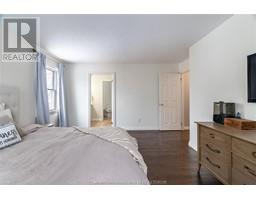 109 London DRIVE - 21