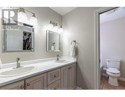 109 London DRIVE - 22