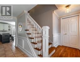 109 London DRIVE - 7
