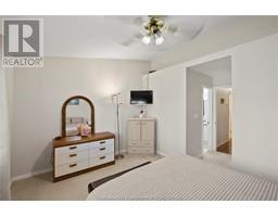 154 SEMENYN AVENUE UnitNo. 24 - 25