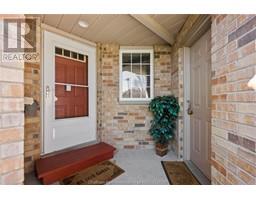 154 SEMENYN AVENUE UnitNo. 24 - 6