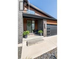 43 Clara CRESCENT - 32