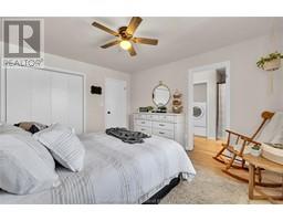 44 Richard STREET - 25