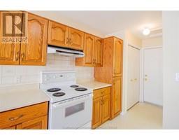 3 Crocus COURT - 26