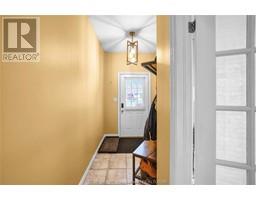 13 Hamlet COURT - 14