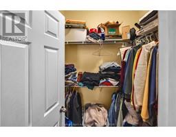 13 Hamlet COURT - 35