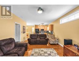 13 Hamlet COURT - 49
