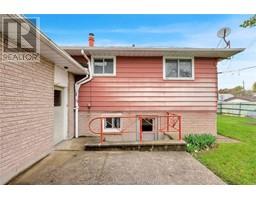 109 Woods STREET - 28