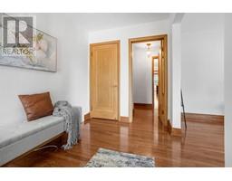 860 Charing Cross ROAD - 14