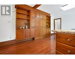 860 Charing Cross ROAD - 24