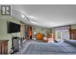 126 King STREET South - 19