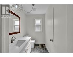 30 Crerar DRIVE - 22