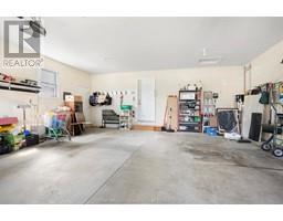 24 VALENCIA DRIVE - 43