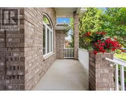 24 VALENCIA DRIVE - 5