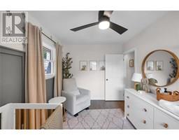 38 Burton AVENUE - 21