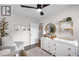 38 Burton AVENUE - 22