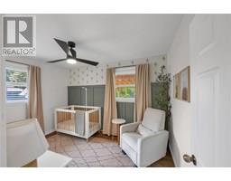 38 Burton AVENUE - 23