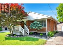 38 Burton AVENUE - 3