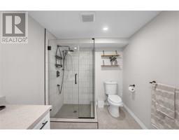 38 Burton AVENUE - 33