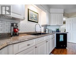10 Van Allen AVENUE UnitNo. 703 - 10
