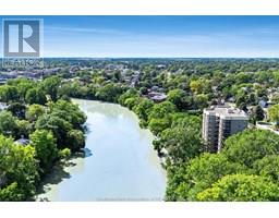 10 Van Allen AVENUE UnitNo. 703 - 33