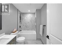 30 MCNAUGHTON AVENUE East - 38