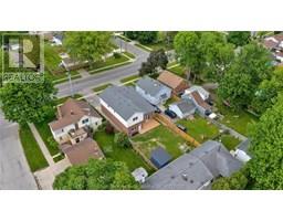 30 MCNAUGHTON AVENUE East - 49