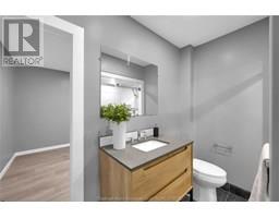 30 MCNAUGHTON AVENUE East - 9