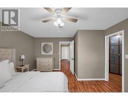 25619 Meadowbrook LANE - 22