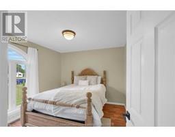 25619 Meadowbrook LANE - 27